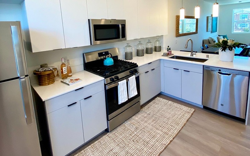 Petfriendly apartments in Vacaville, CA Preserve at Harbison